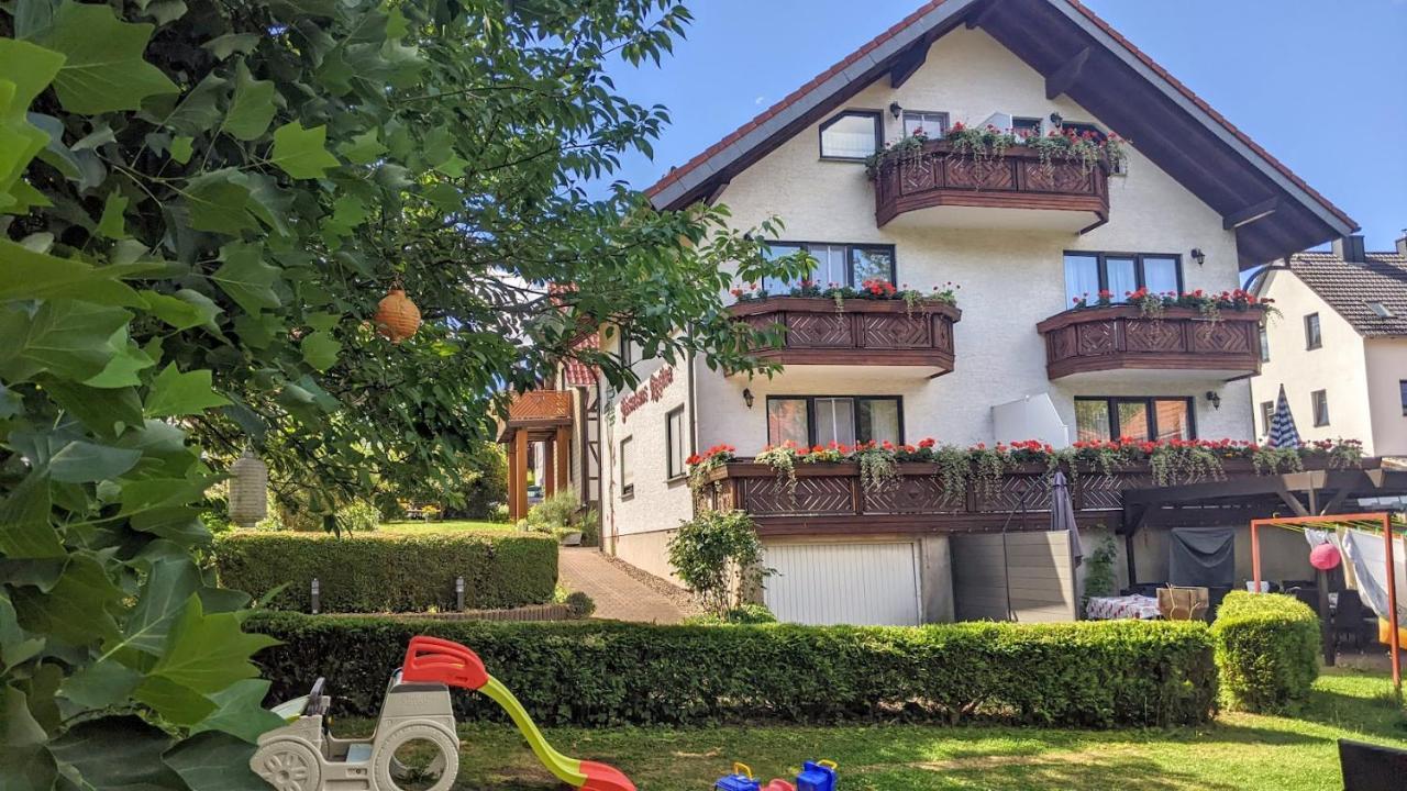 Gaestehaus Regina Ruhla Eksteriør billede